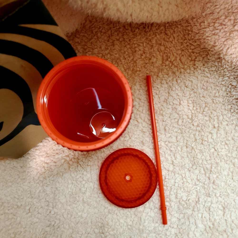 Starbucks 2021 Red studded cup - Picture 3 of 4